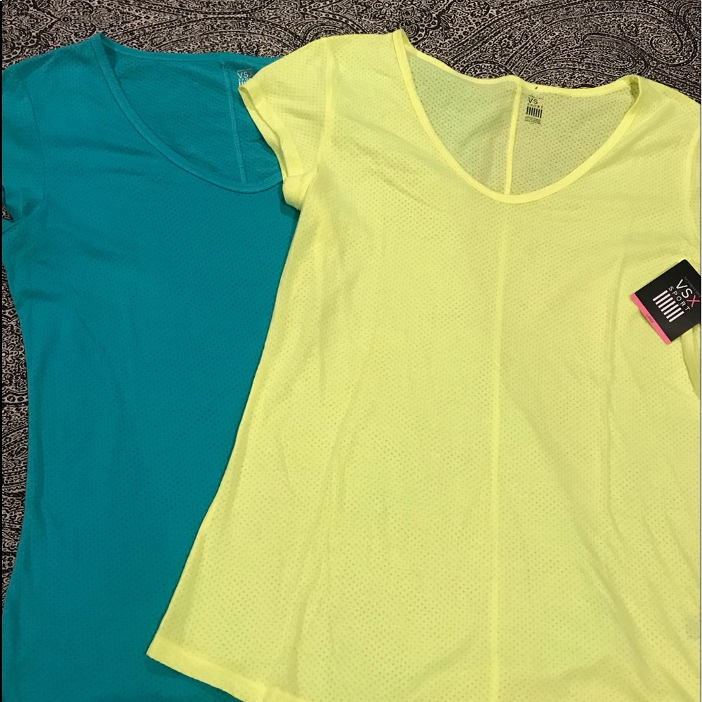 VICTORIAS SECRET TRAINING TOPS